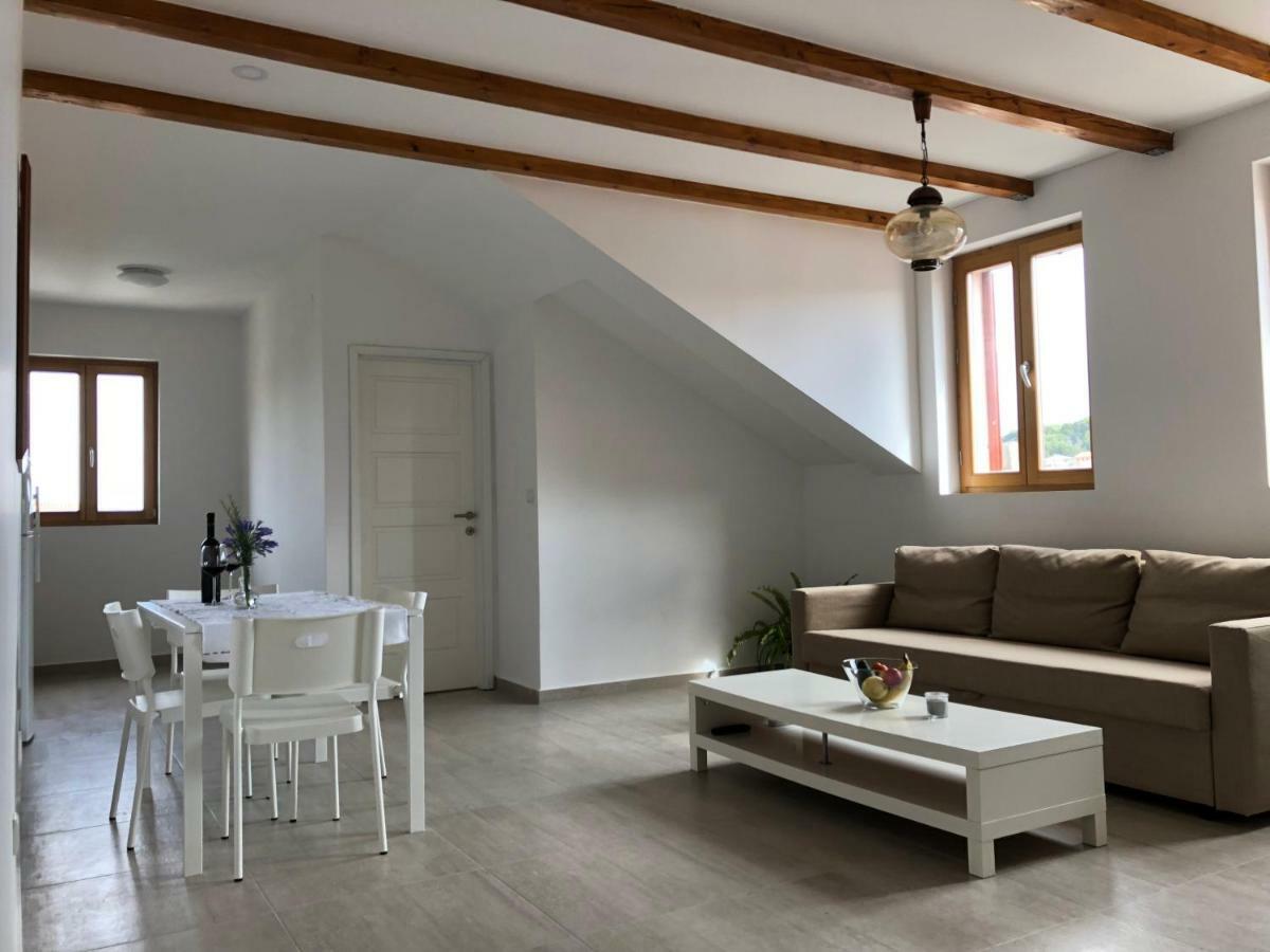 Buga Apartment In Center Of Mali Lošinj Buitenkant foto