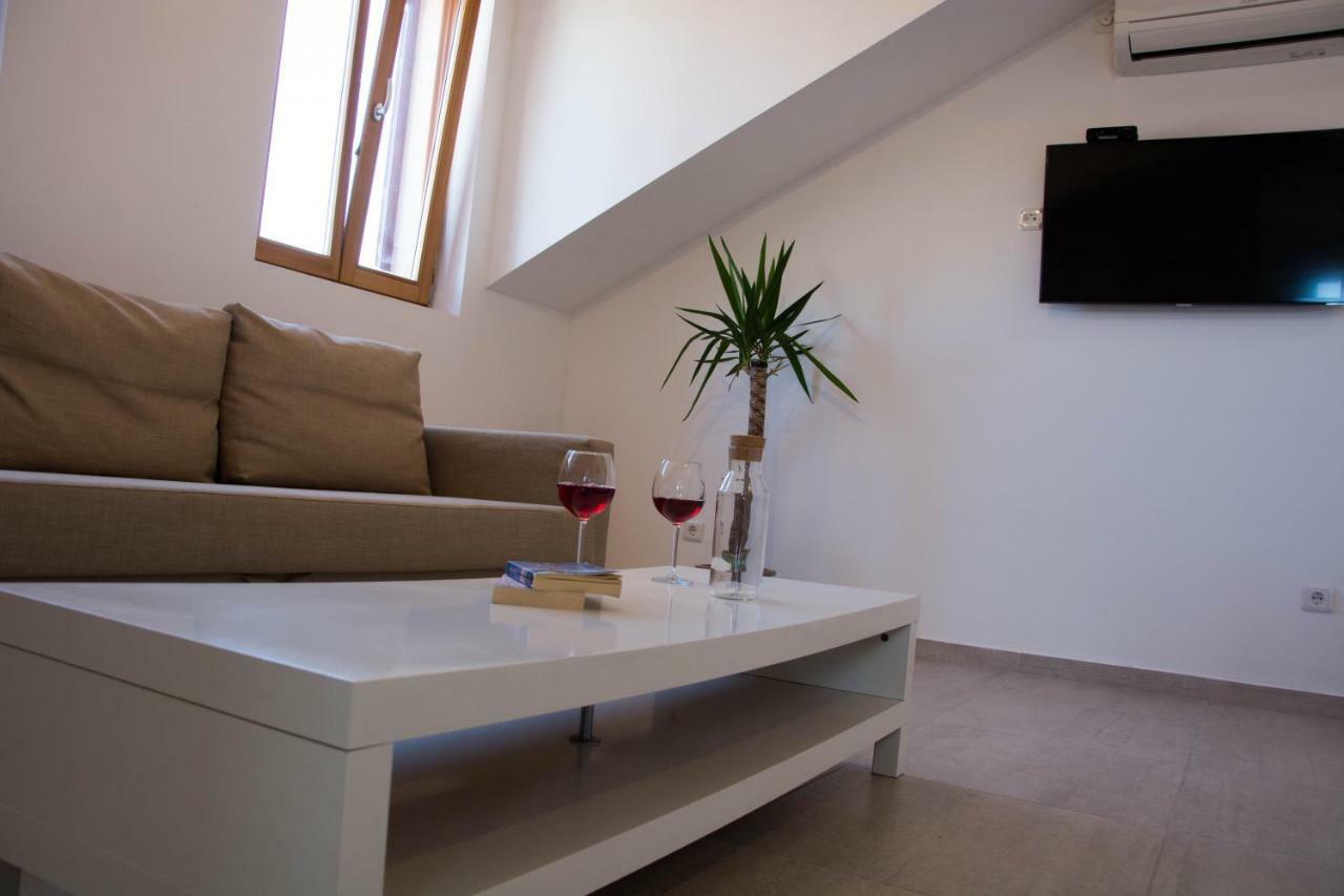 Buga Apartment In Center Of Mali Lošinj Buitenkant foto